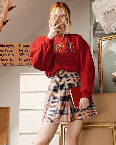Get the sweater for 40£ at mingalondon_com - Wheretoget